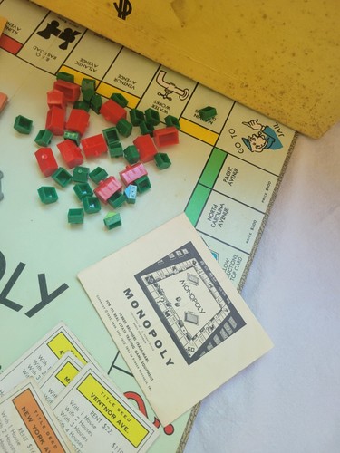 MONOPOLY Board Game Parker BROTHERS 1960'S Board Game - Picture 7 of 10