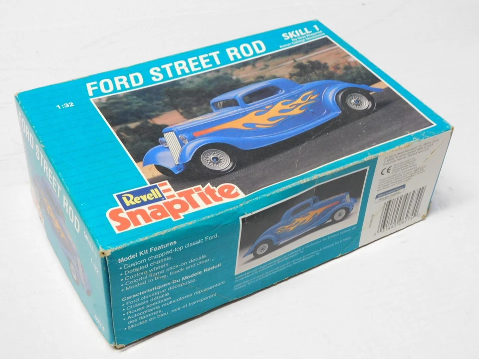 Revell Ford Street Rod SnapTite 1/32 Hot Rod car vintage plastic kit 6274 &box - Immagine 4 di 4