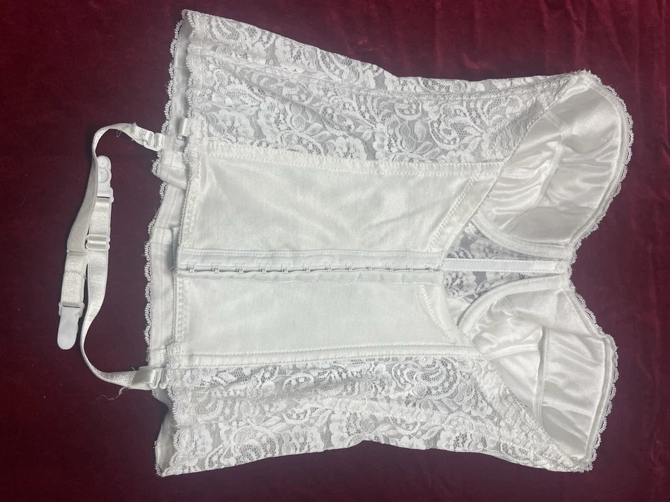 CORSÉ VA BIEN. Excelente estado. Foto 2 de 4