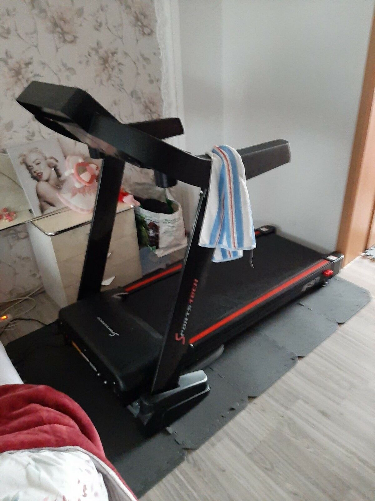 Bild 1 von 2