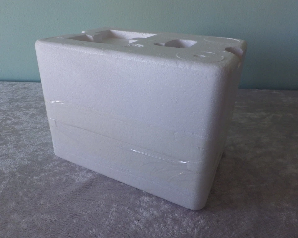 New SpecCast Caterpillar R2 Track-type Tractor NIB yellow CAT 1:16 diecast ACMOC - Image 4 of 4