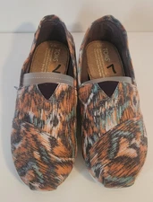 TOM'S 7W Classic Alpargata Slip on Flats Comfort Orange Teal Native Aztec Look
