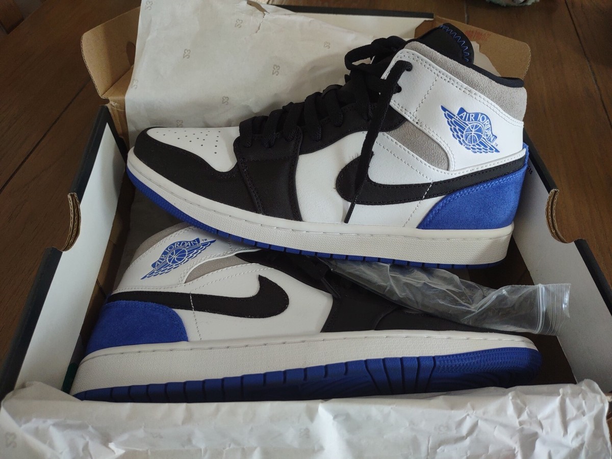 AirJordan 1 Mid Se. White Hiper Royal Black 852542-102 Size 9us  