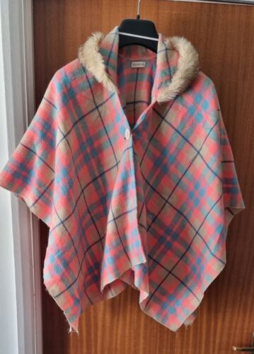 Girls one size Monsoon hooded poncho cape faux wool weave pink blue cream check - Afbeelding 1 van 7