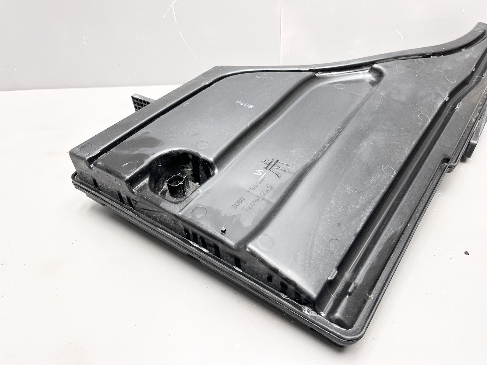 ⭐️2017-2022 MASERATI LEVANTE WINDSHIELD WASHER FLUID RESERVOIR TANK 670034637 OE