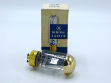 GE DFH 500W 115-120V Projector Projection Lamp. NOS
