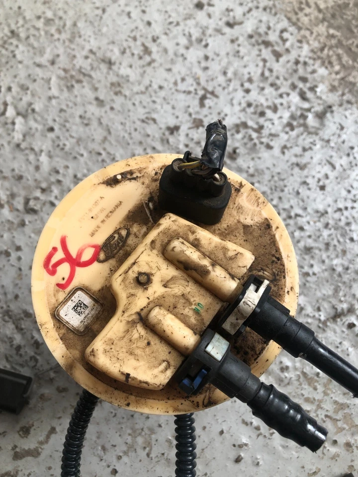 Bomba transmisora de combustible Ford Transit Courier FV119H307A diésel 1496cc XUCD MPV 2017 s56 Foto 3 de 4