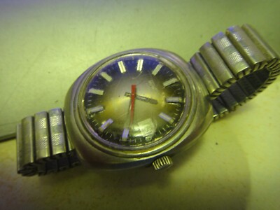 Duward automatic 100m reloj pulsera se activa bien pero se nota muy usado España