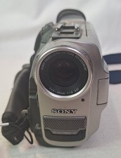 Sony HandyCam Digital Video Camera Recorder DCR-TRV7 Black /w Carrying Case