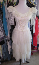 Alfred Angelo 1980s Ivory Lace Victorian Wedding Dress LB-617 Original