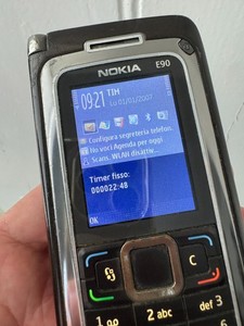 NOKIA E90 COMMUNICATOR GSM SIN SIM DESBLOQUEADO TELÉFONO CELULAR