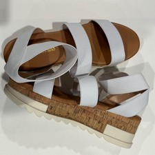 DREAM PAIRS Casual Platform Sandals - Size 9 - NEW IN BOX.
