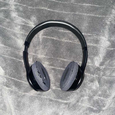 Beats by Dr. Dre Solo Wireless Comes with original box Will ship quick