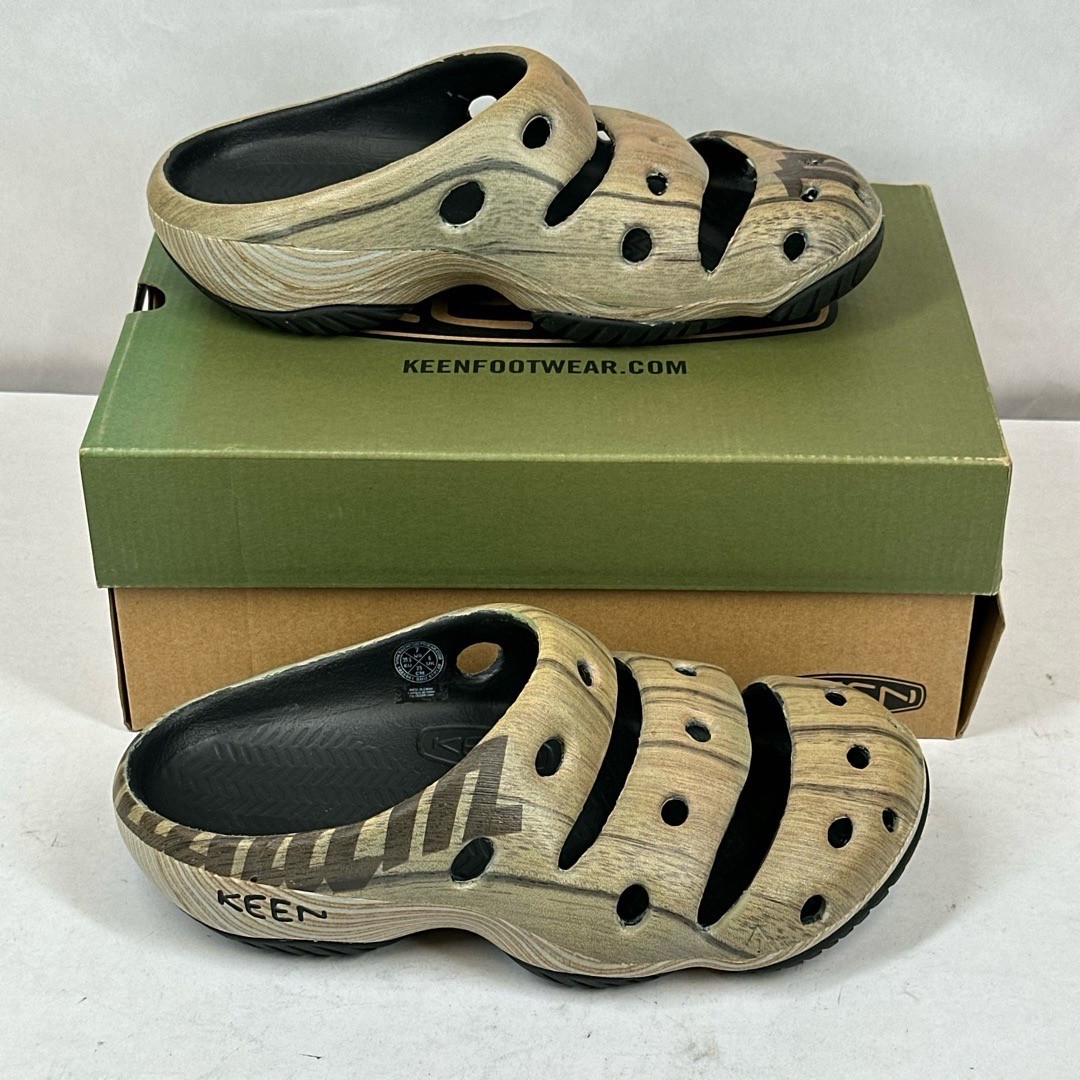 Zoccolo KEEN Yogui Artsfull da uomo taglia 7 plaza tortora leggero slip on 1022261