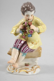 Q68P12 Meissen porcelain figurine gardener child flower wreath 1st choice Kaendler design