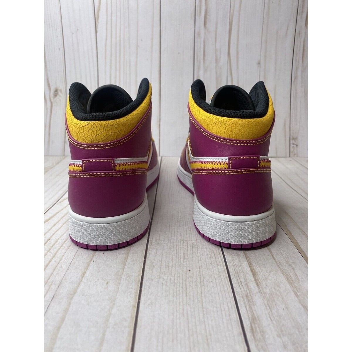 シューズ(男性用) Jordan1 2001 dead stock Nike Air Jordan 1 Mid Day of the Dead Mens Size 14 Fuchsia Orange