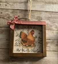 NEW CHRISTMAS HOLIDAY CHICKEN FARMHOUSE ORNAMENT 4”