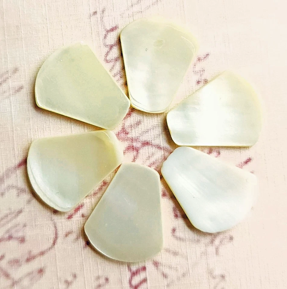 6 cabochões esfregões vintage da década de 1940 em forma de sino concha de madrepérola ~ 3/4" x 9/16" - Imagem 3 de 4