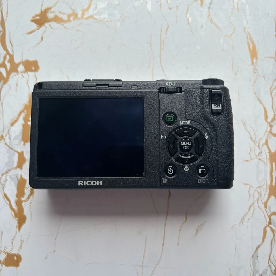 Ricoh GR Digital II GRD2 Compact Self Timer Digital Camera with Accessories - Image 4 of 4