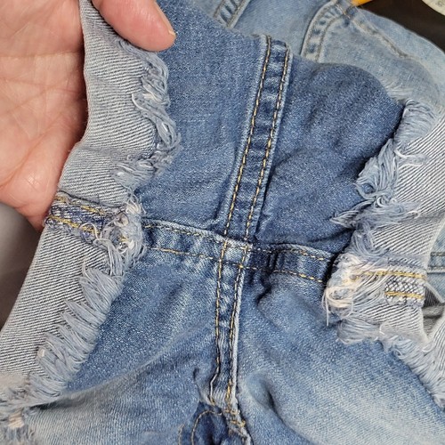 Celebrity Pink Women Distressed Jean Shorts Cuffed The Honey Mid Rise Size 7/28 - Picture 9 of 10