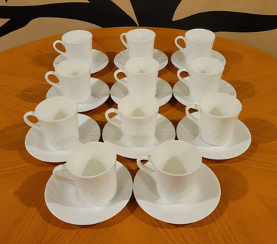 22 Piece / 11 Mugs & 11 Saucers Corning Corelle Enhancements White Swirl Cups
