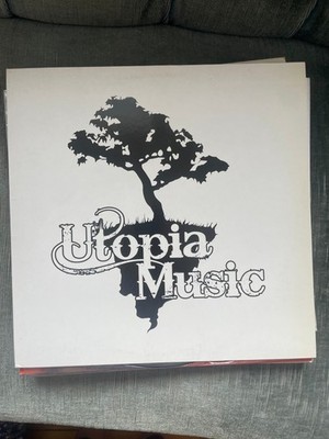 Fields / ON YOUR OWN / COLOURS / Utopia Music  / um014 / 12'' vinyl DnB