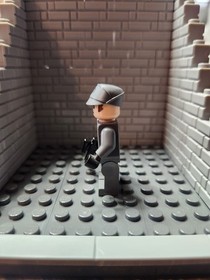 LEGO Imperial Officer Minifigure Star Wars 75055 sw0582 Captain Commander CC19