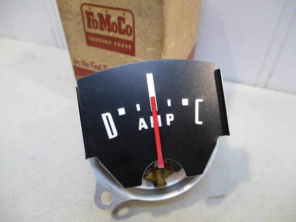 FORD 1952-1953 MEDIDOR AMPLIFICADOR COCHE DE PASAJEROS NUEVO EN CAJA MAINLINE CRESTLINE Foto 2 de 4