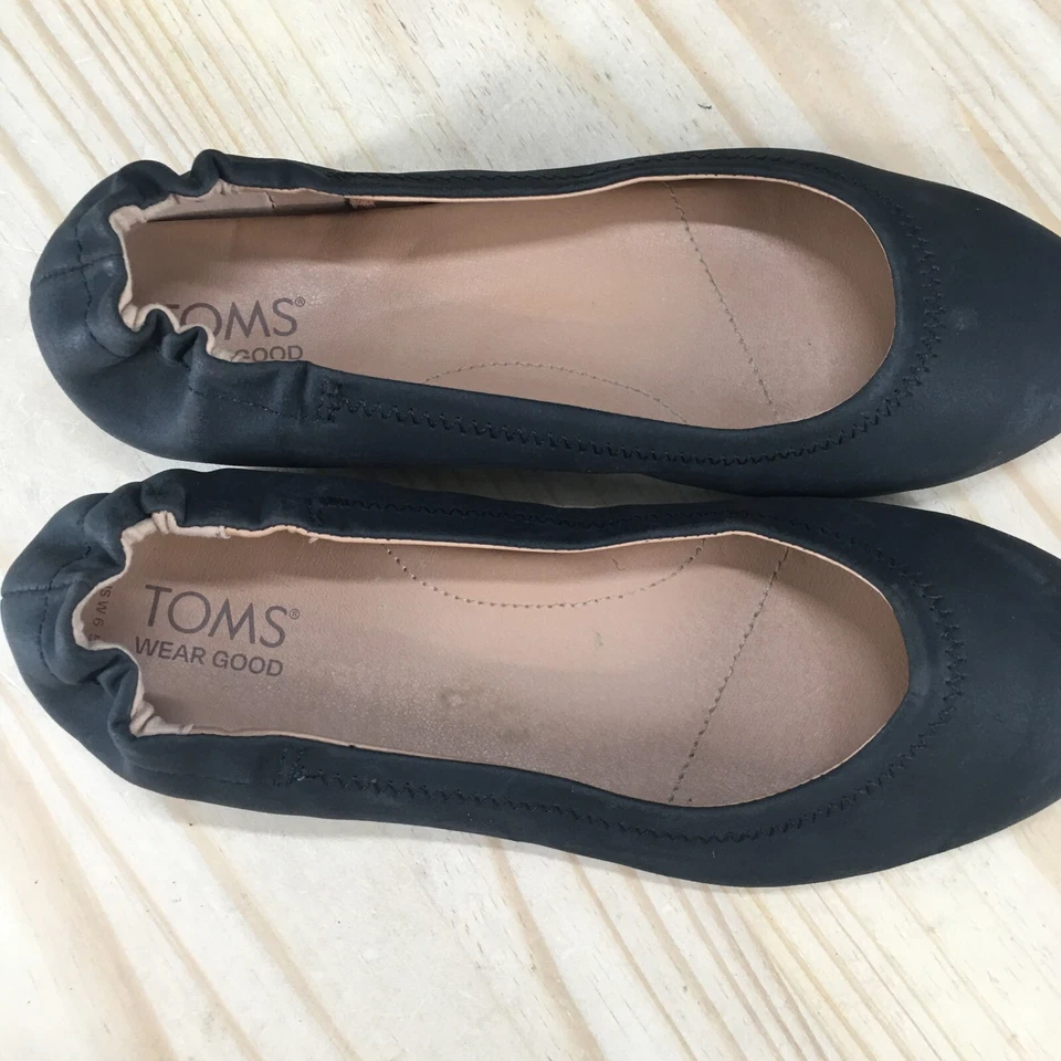 Zapatos planos de ballet Toms para mujer 6,5 sin cordones de cuero negro cómodos parte superior baja Foto 4 de 4