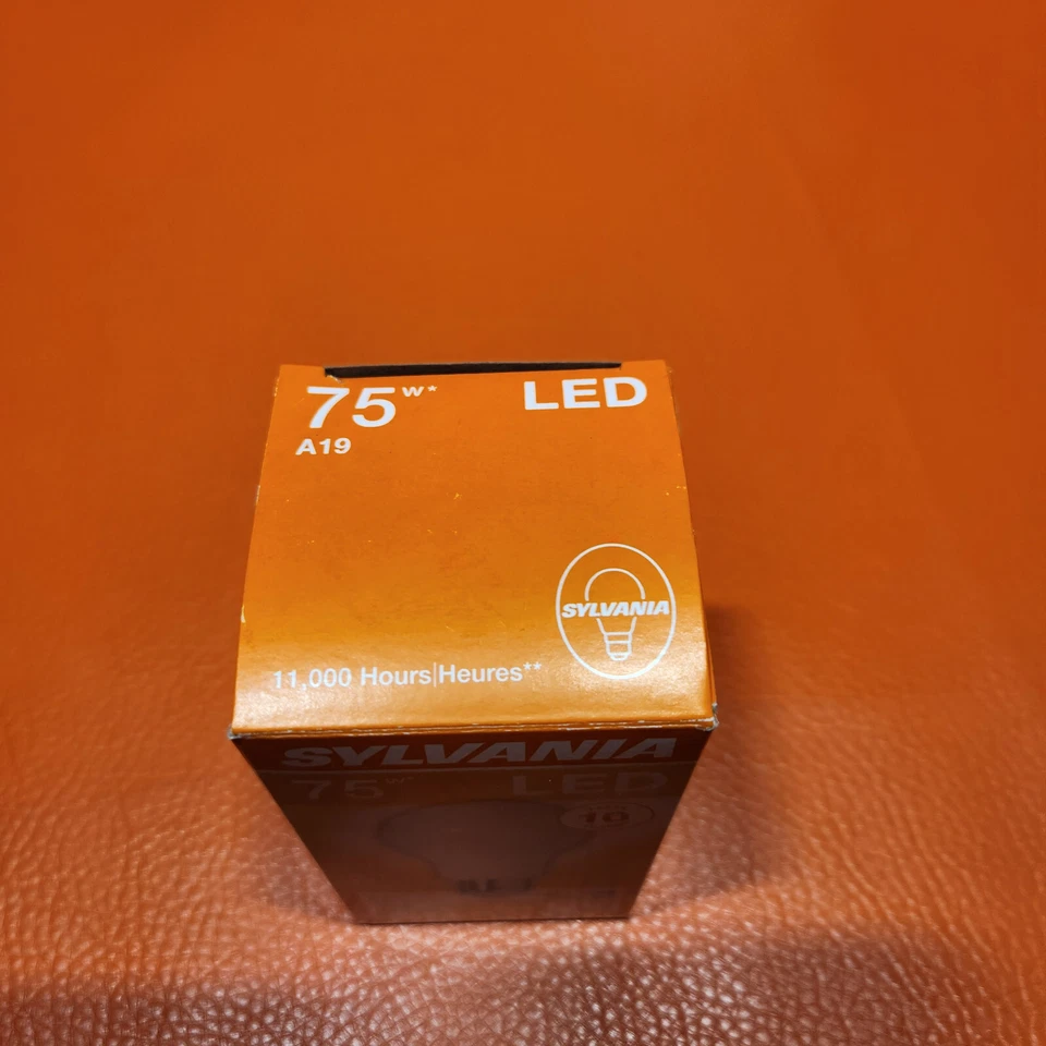 Sylvania LED Bulb 75w Uses 12w A19 Shape 1100 Lumens Soft White Non Dimmable New - Image 4 of 4
