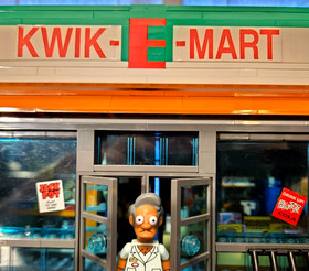 LEGO 71016 The Simpsons Kwik E Mart Complete + Instructions Original LEGO