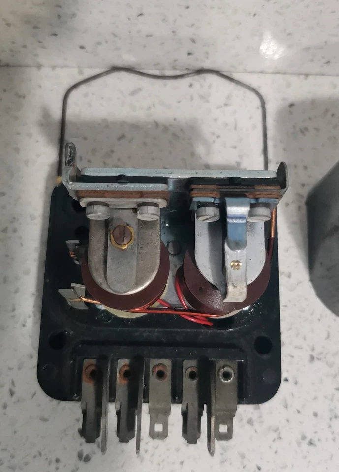 Classic Car New Old Stock AC Delco Regulator Control Box RE2 PM1842 - Image 3 of 4