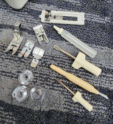 SINGER 117 FEATHERWEIGHT 2 ACCESSORY TRAY WITH ACCESSORIES | eBay