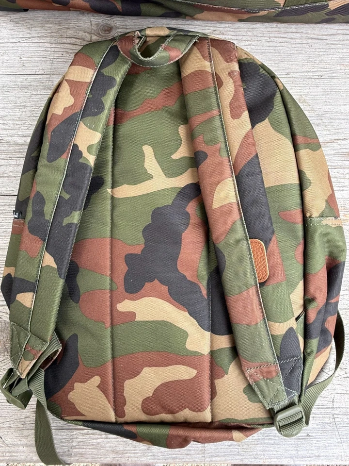 Mochila Camuflada Mario Collab Herschel Edición Limitada + Bolsa de Equipamiento Paquete Foto 2 de 4