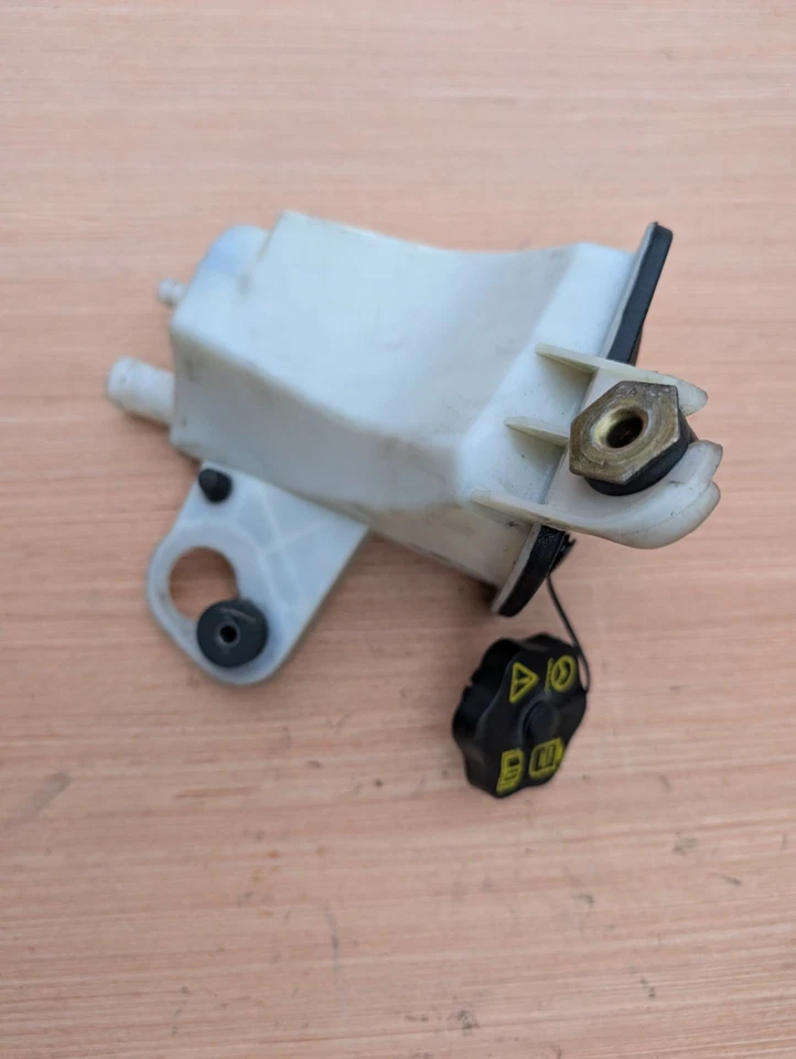 JAGUAR X-TYPE S-TYPE POWER STEERING FLUID RESERVOIR BOTTLE XW43-3R700-AC - Image 4 of 4