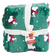 90" X 90" Peanuts Snoopy Full/Queen Blanket Poka Dots  Bows