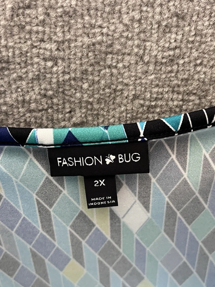 Camiseta sin mangas con ribete de encaje de insectos de moda para mujer talla 2X cuello cuadrado geométrico elástico Foto 3 de 4