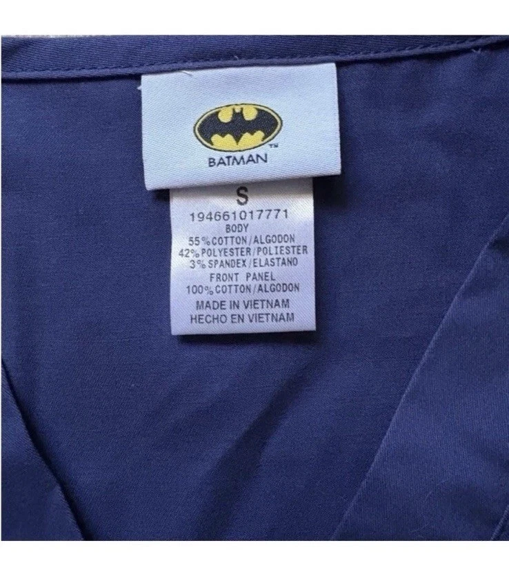 Batman Scrub Top Men’s Small Tooniforms Gotham City DC Comics V Neck Top - Image 3 of 4