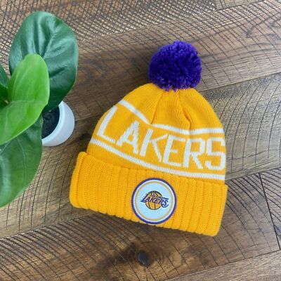LA LAKERS X MITCHELL and NESS yellow winter pompom beanie purple