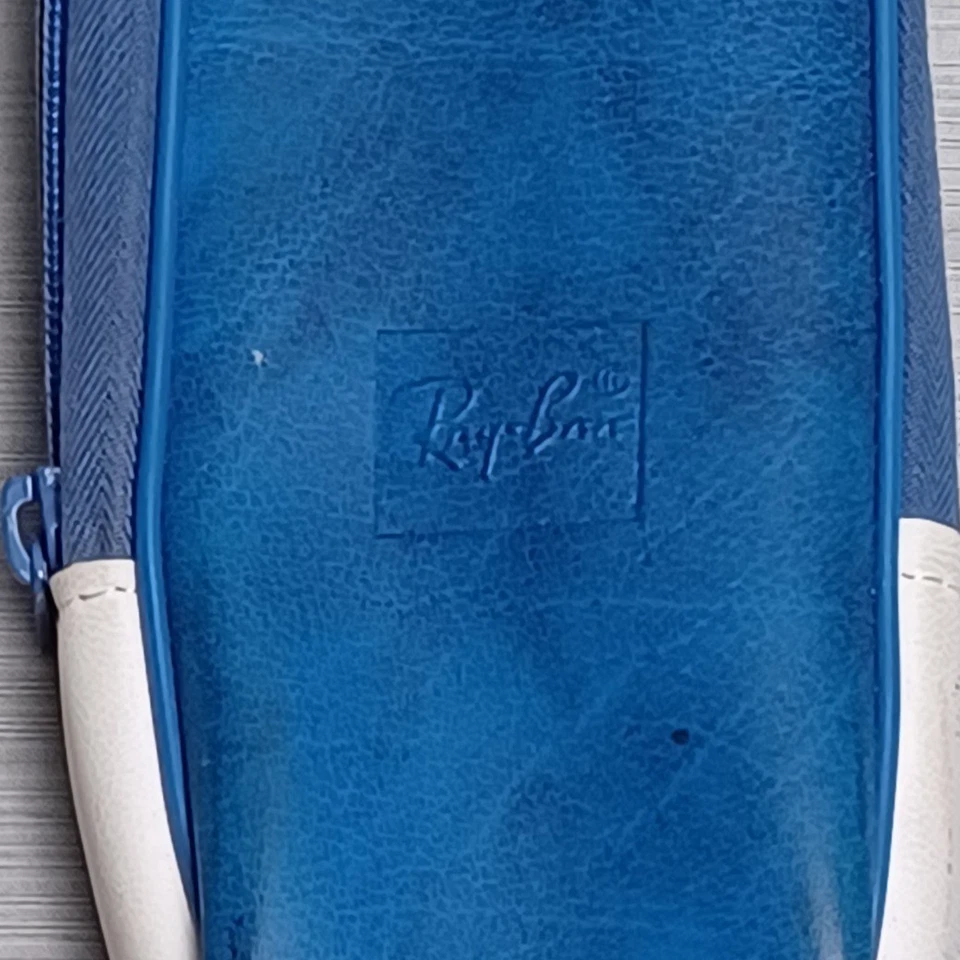 Estuche para gafas Ray Bay vintage bolsa vinilo azul y blanco forrado de felpa cremallera hecho en EE. UU. Foto 2 de 4