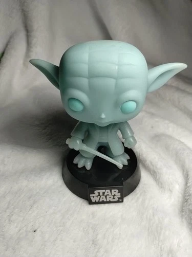 Funko Pop! Star Wars #02 Yoda Spirit Glow in the Dark Bobble-Head No Box