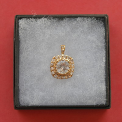WUNDERSCHÖNER ANHÄNGER 14K GOLD ÜBER 925 SILBER WEISSER TOPAS 1,3 gr.2,1 x 1,6 cm. BREIT