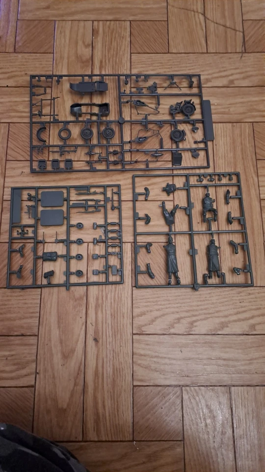 BMW R75 with Sidecar - Tamiya military minuatura - Kit 3516 scala 1:35 - Immagine 4 di 4