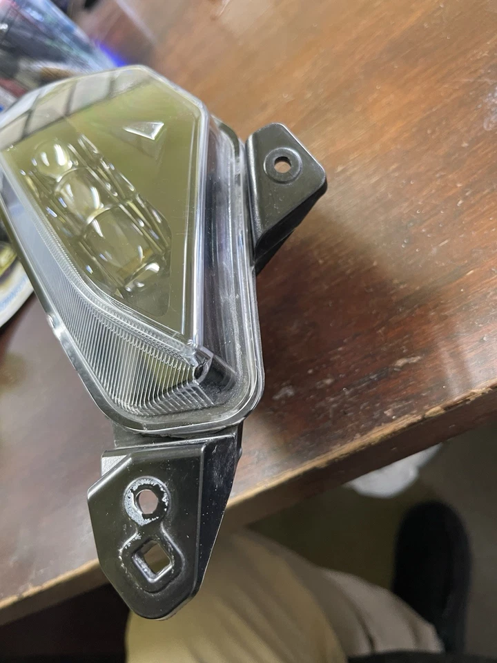 Faro antiniebla 339TYAA02 OEM 2022-2024 Acura MDX Foto 3 de 4