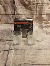 VINTAGE Duralex Mugs Les Verreries De Saint Gobain Embossed ChristmasTree Mugs 4