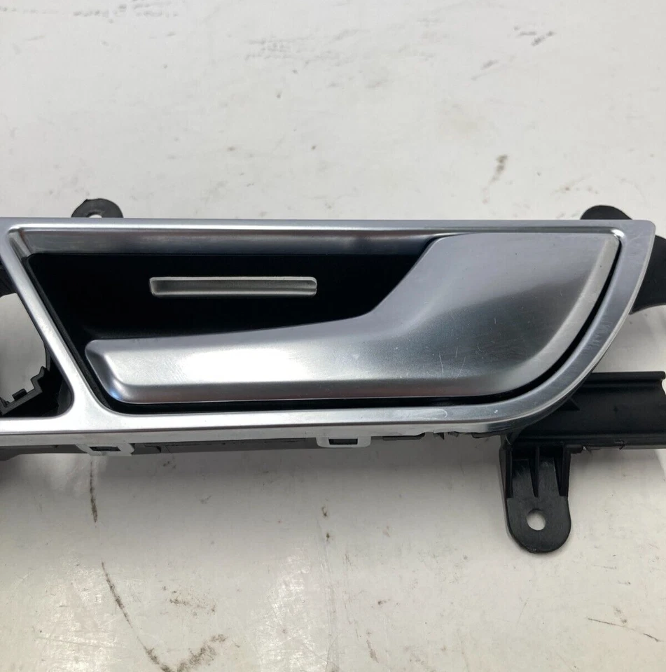 05-11 Manija de puerta interior delantera derecha pasajero Audi A6 Quattro OEM 4F0837020C Foto 4 de 4