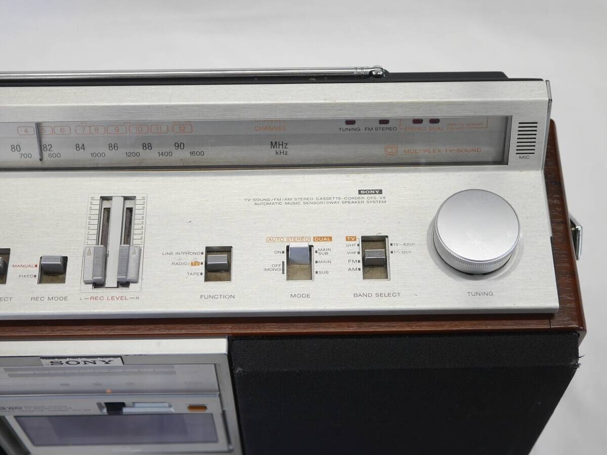 SONY CFS-V8 ZILBA'P STEREO FM/AM Radio Cassette Recorder SONY CFS-V8 ZILBA'P STEREO FM/AM Radio Cassette Recorder