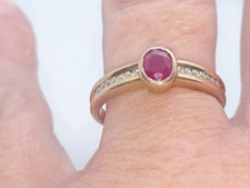 Beautiful Fully Hallmarked 9ct Yellow Gold, Ruby & Diamond Ring Size P  