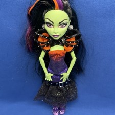 Monster High Casta Fierce Doll One Night Only 2011 With Dress Shoes Earrings