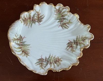 ANTIQUE TRESSEMANN & VOGT T & V LIMOGES FOR OVINGTON BROS LEAF DISH FERNS GILT